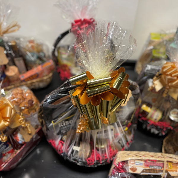 Medium Gift Basket – Newfoundland Chocolate Company